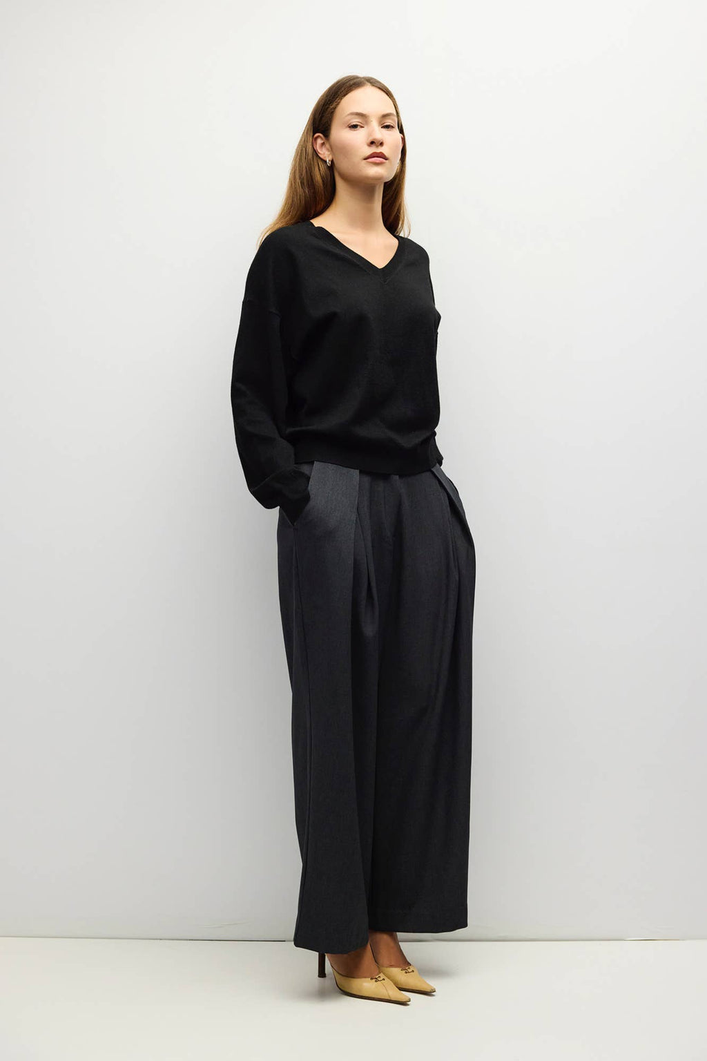 The Naomi Sweater - Black