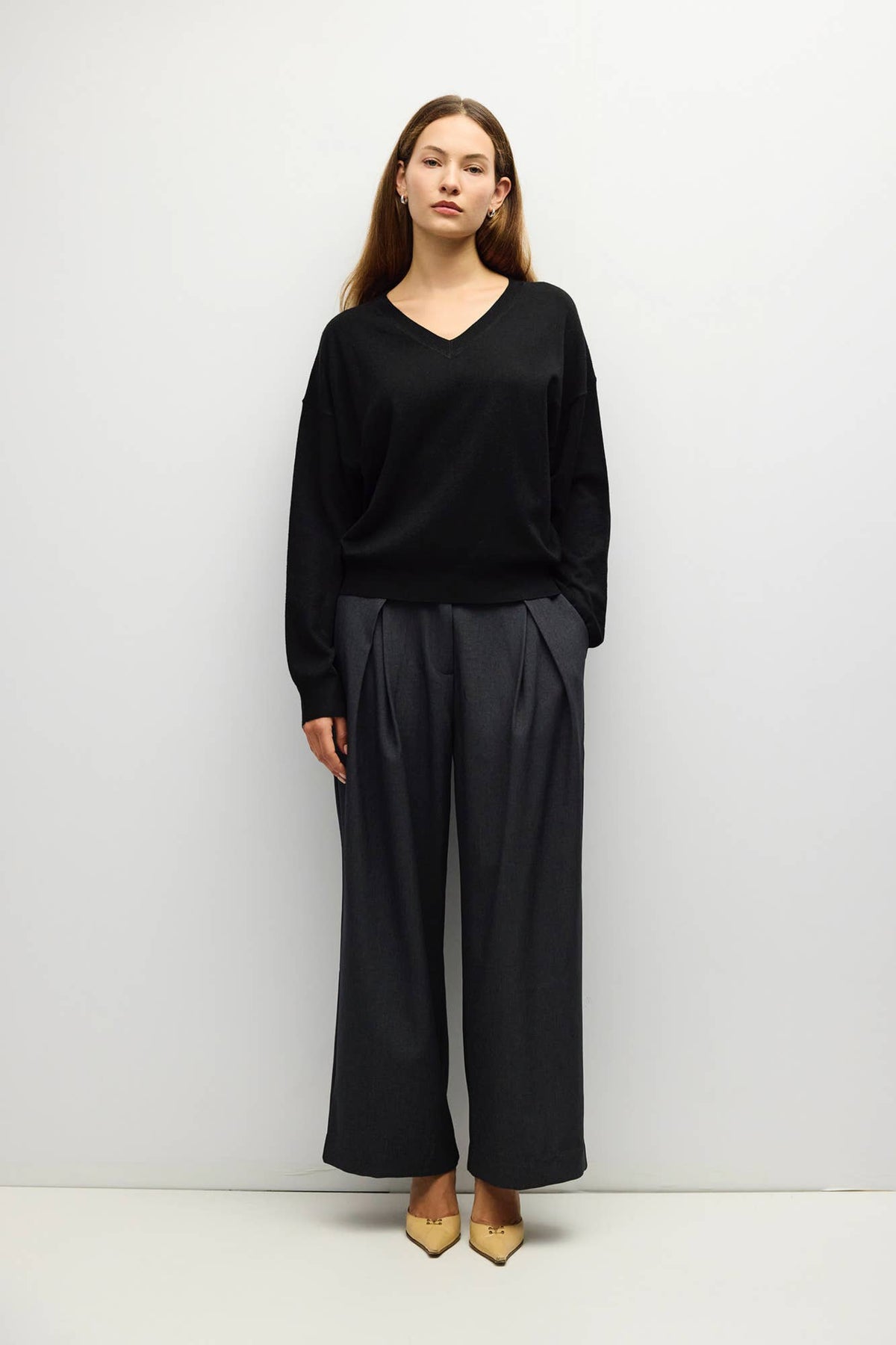 The Naomi Sweater - Black