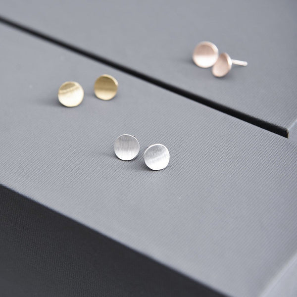 Petite Curl Stud Earring