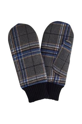 Dionne Mittens