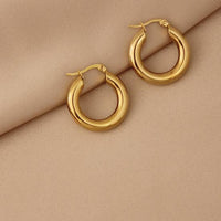 Classic Hoop Earring - Medium